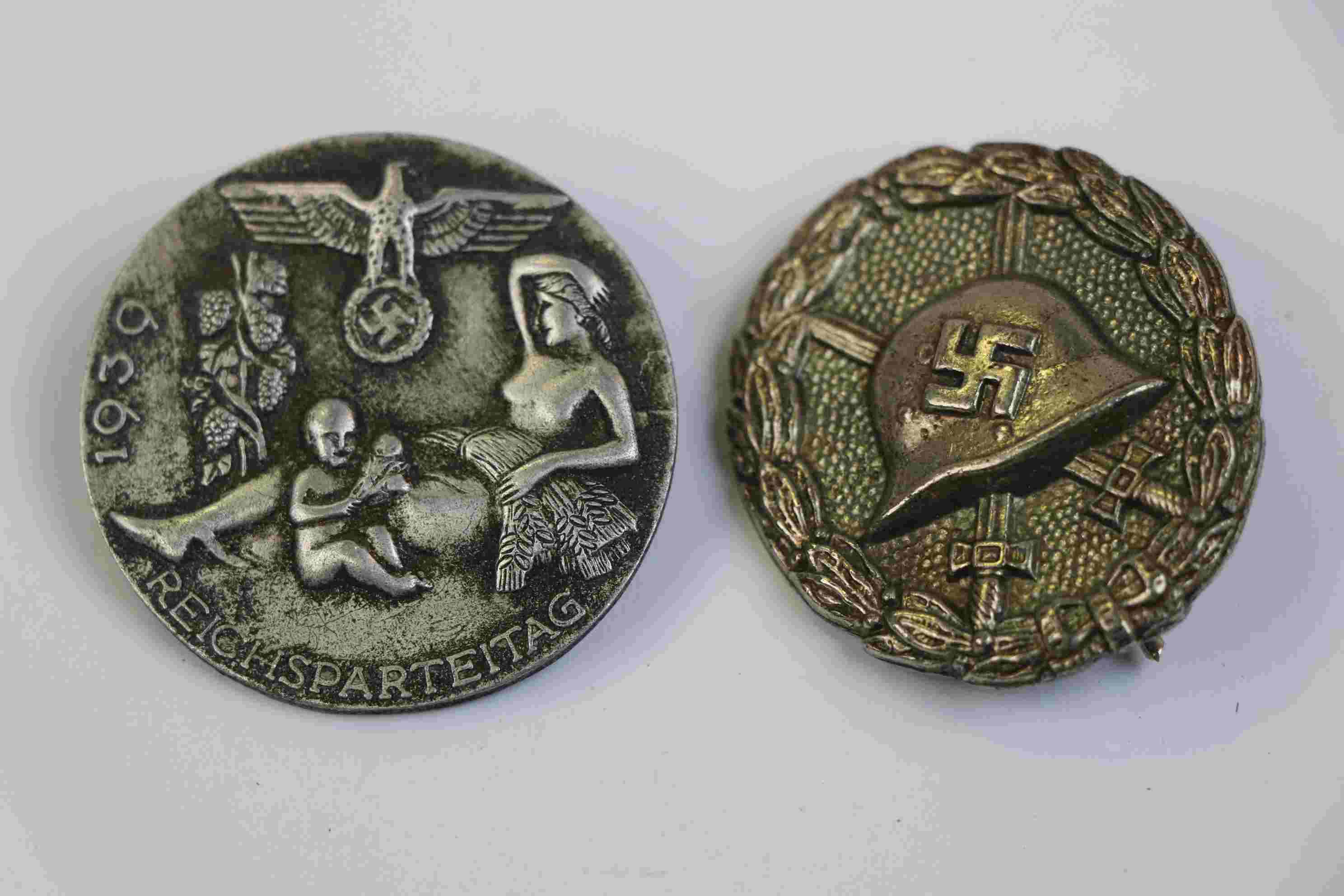 A World War Two / WW2 German 1939 Reichsparteitag Badge With RZM 9/14 K.WAGNER CHEMNITZ To The - Image 2 of 6