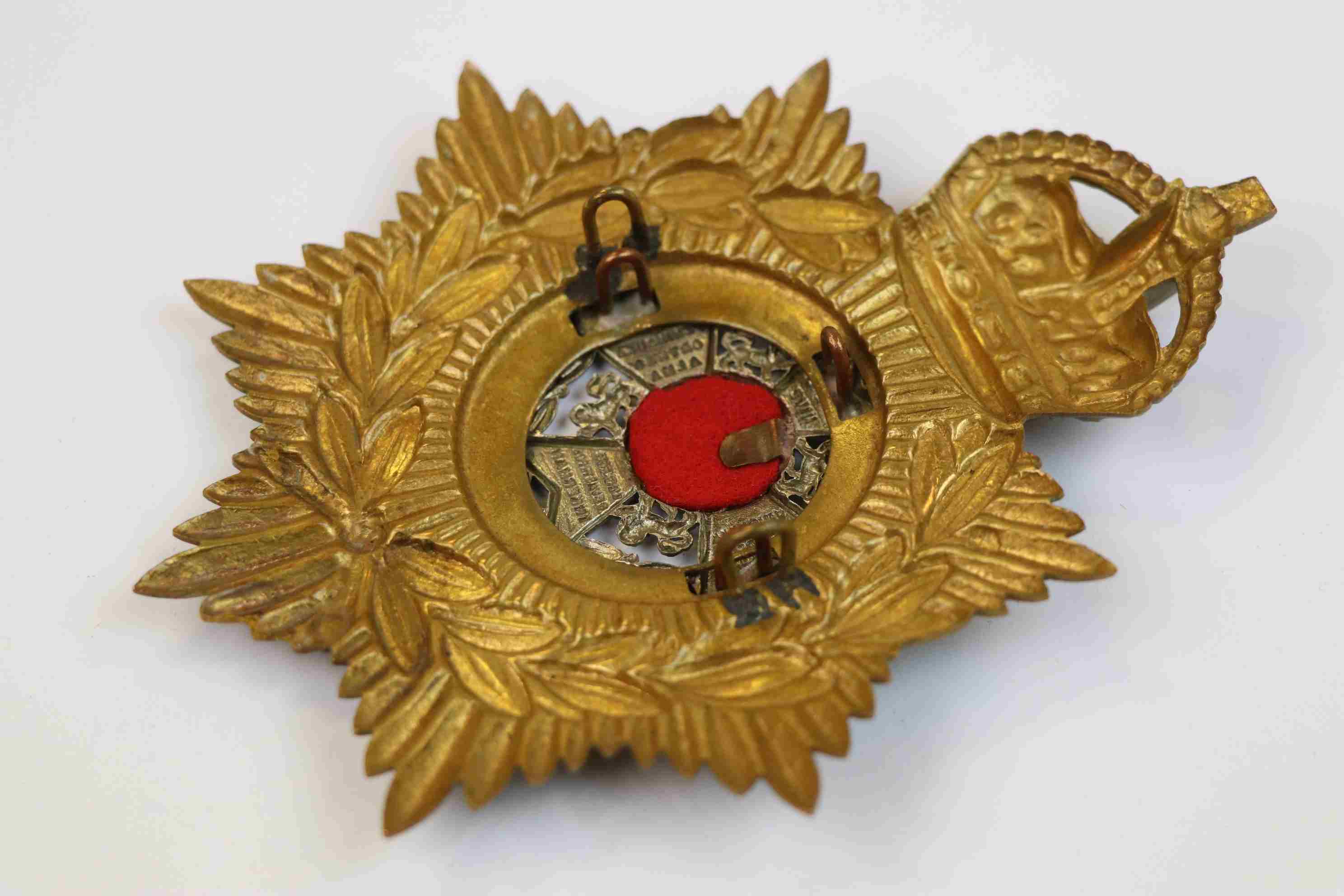 A King Crown The Border Regiment Helmet Plate / Badge. - Image 8 of 8