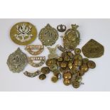 A Collection Of Military Buttons And Badges Related To Scottish Regiments To Include : The Queens