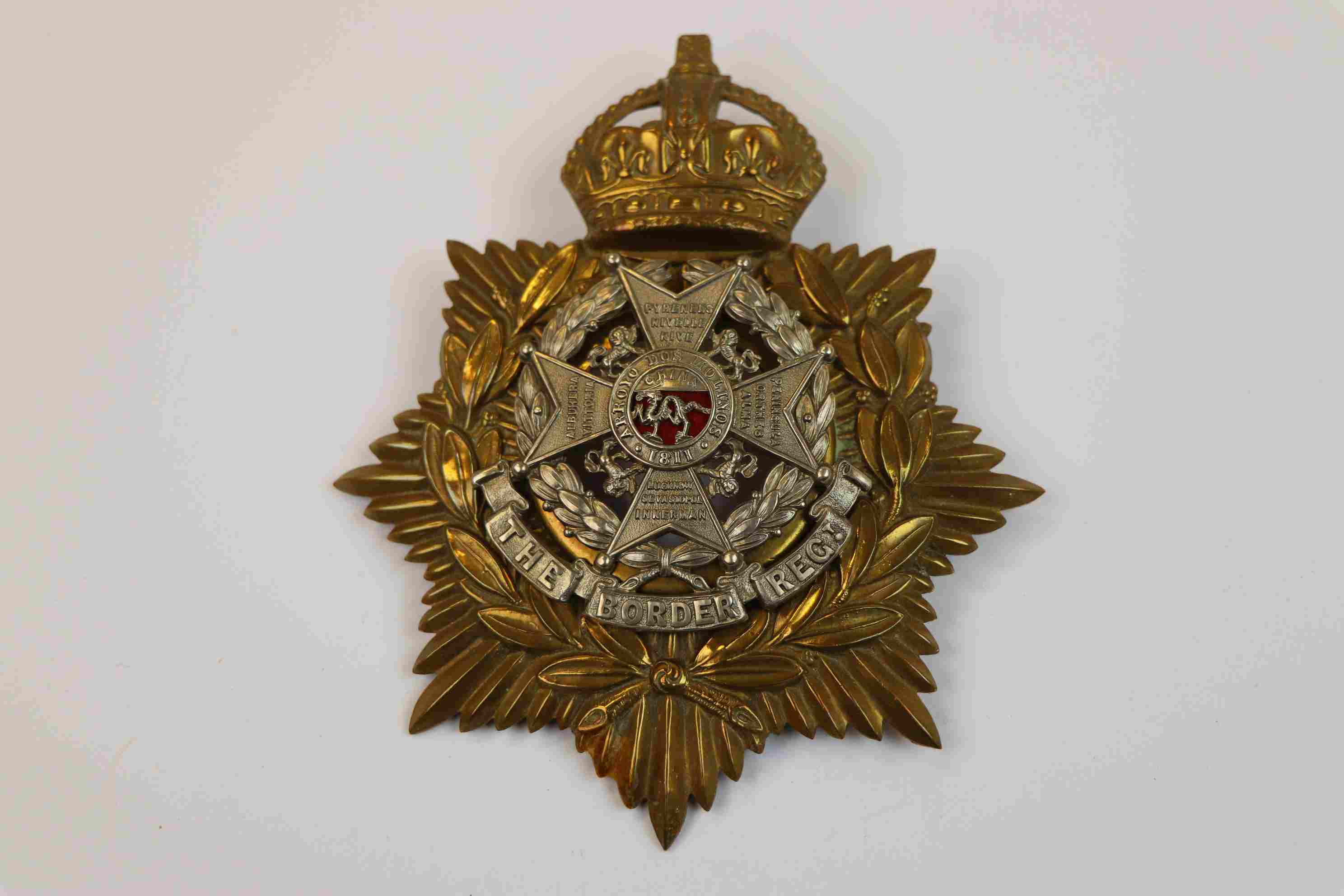 A King Crown The Border Regiment Helmet Plate / Badge. - Image 2 of 8