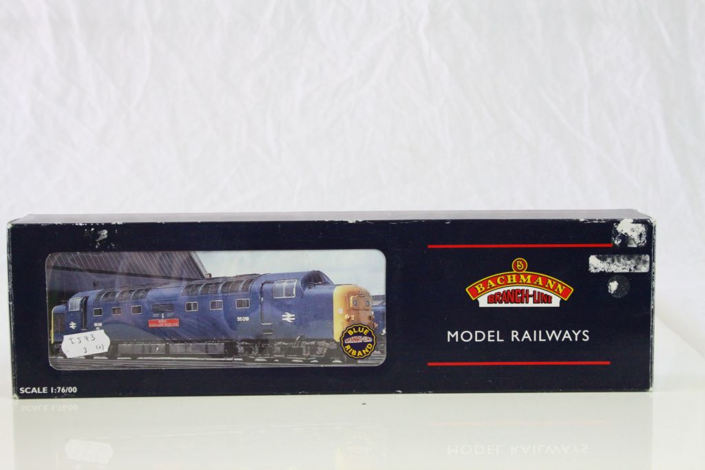 Two boxed Bachmann OO gauge Blue Ribband locomotives to include 32527 Class 55 Deltic 55 012 - Image 4 of 5