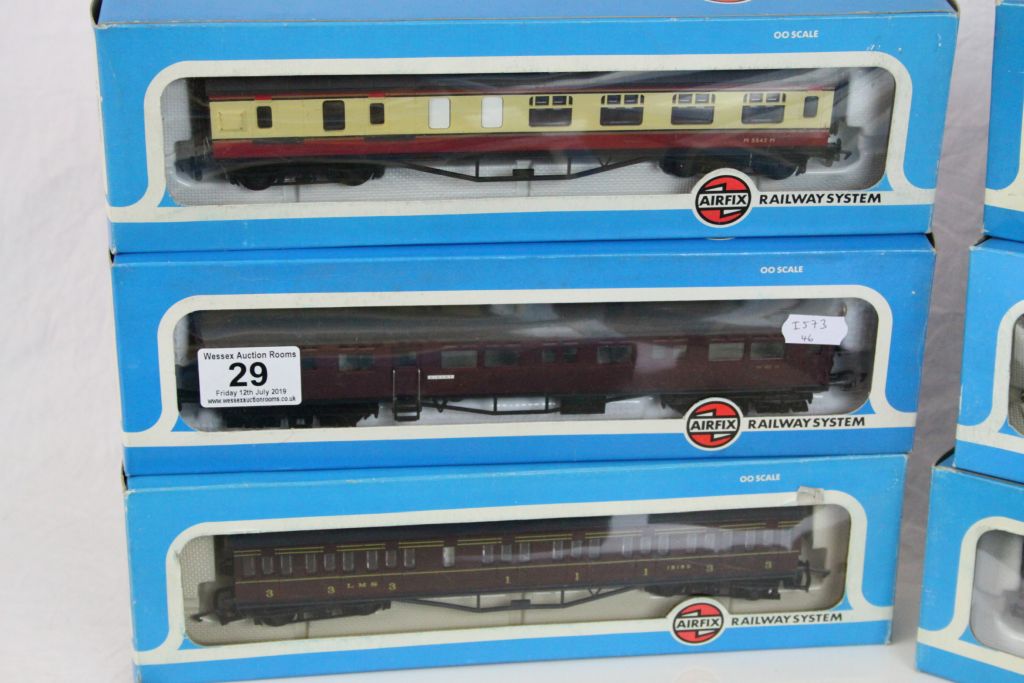 12 Boxed Airfix rolling stock, all coaches, to include 542500 x 5, 542050 x 2, 542568, 542513 x 2, - Image 5 of 5