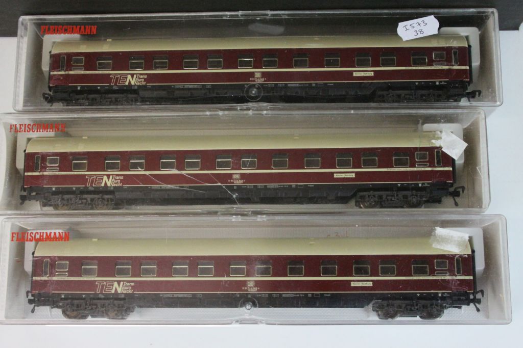 Quantity of Continental HO model railway to include Japanese 0-4-0 locomotive, Varney 2157 4-6-0 - Image 5 of 5