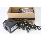 Retro Gaming - Nintendo GameCube console, 2 x controllers (one official), power cable and leads,