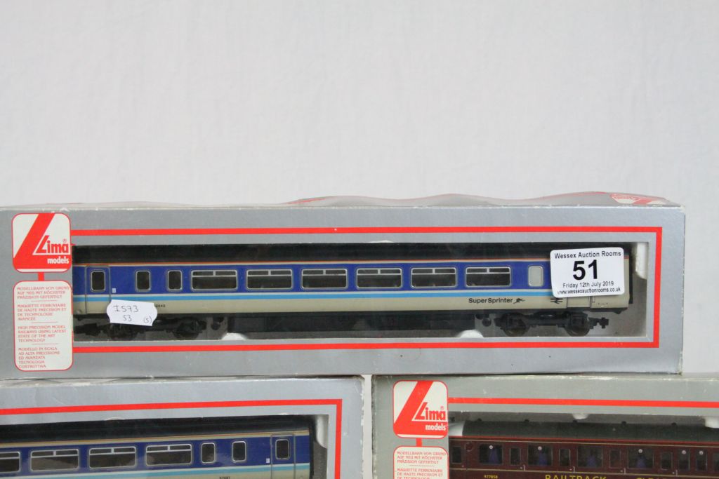 Boxed Lima OO gauge Super Sprinter DMU set (Class 156 205052A4, 205051A1 & 52443) plus 2 x Lima - Image 2 of 4