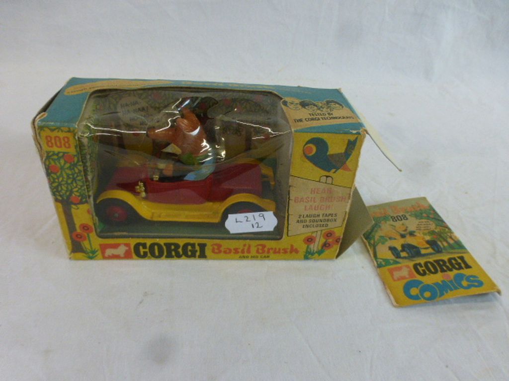 Boxed Corgi Comics 808 Basil Brush and his car, diecast vg, box with one end flap away from box, and