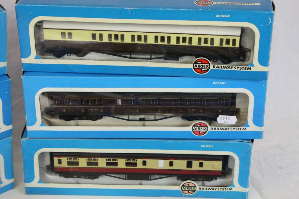 12 Boxed Airfix rolling stock, all coaches, to include 542500 x 5, 542050 x 2, 542568, 542513 x 2, - Image 4 of 5