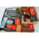 Collection of OO gauge model railway, mainly boxed Triang examples, includes 6x items of rolling