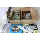 Quantity of N gauge model railway track and accessories to include boxed PECO ST300 Starter Track