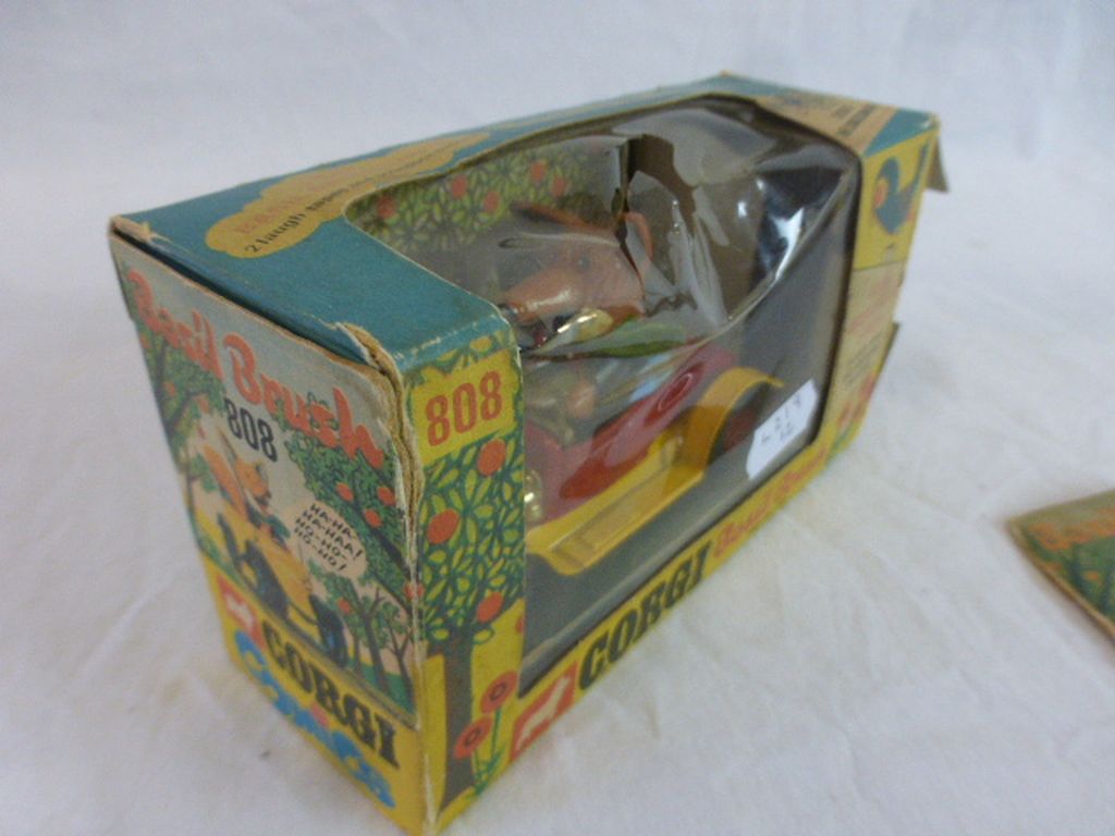 Boxed Corgi Comics 808 Basil Brush and his car, diecast vg, box with one end flap away from box, and - Image 2 of 3