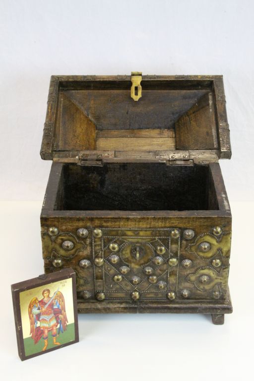Middle Eastern Wooden casket with hinged lid and extensive Brass studding & detailing plus a small - Image 2 of 7