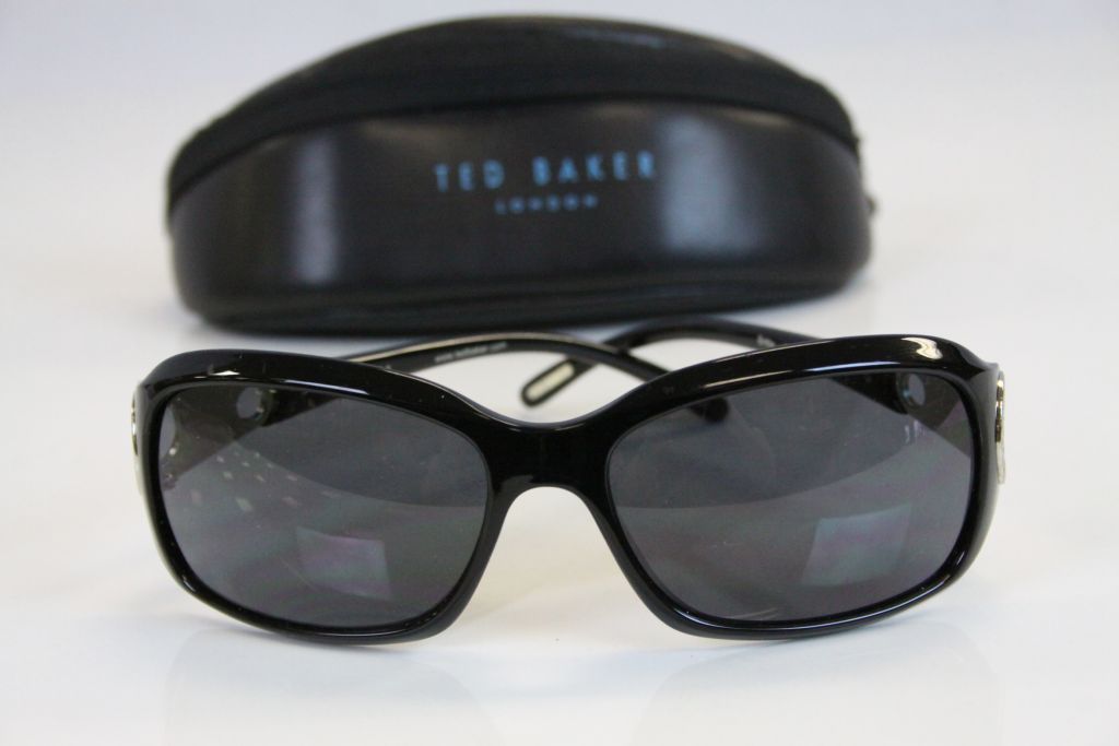 Pair of ladies Ted Baker Britta Sunglasses in original case - Image 2 of 5