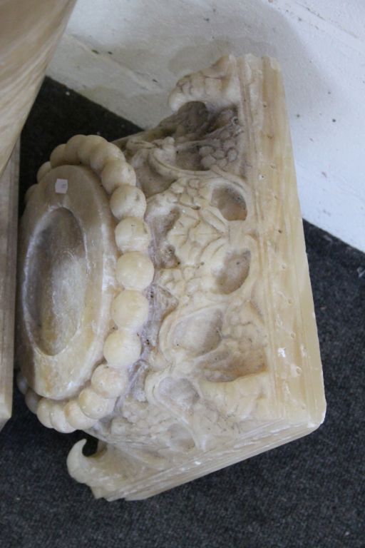 Alabaster pillar with base and top - Image 4 of 5