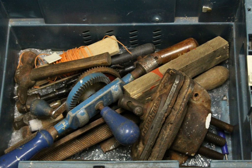 Large vintage wooden toolbox with two drawers of vintage tools to include chisels, planes, Rabone m - Image 7 of 10