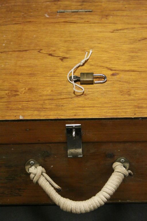 Large vintage wooden toolbox with two drawers of vintage tools to include chisels, planes, Rabone m - Image 2 of 10