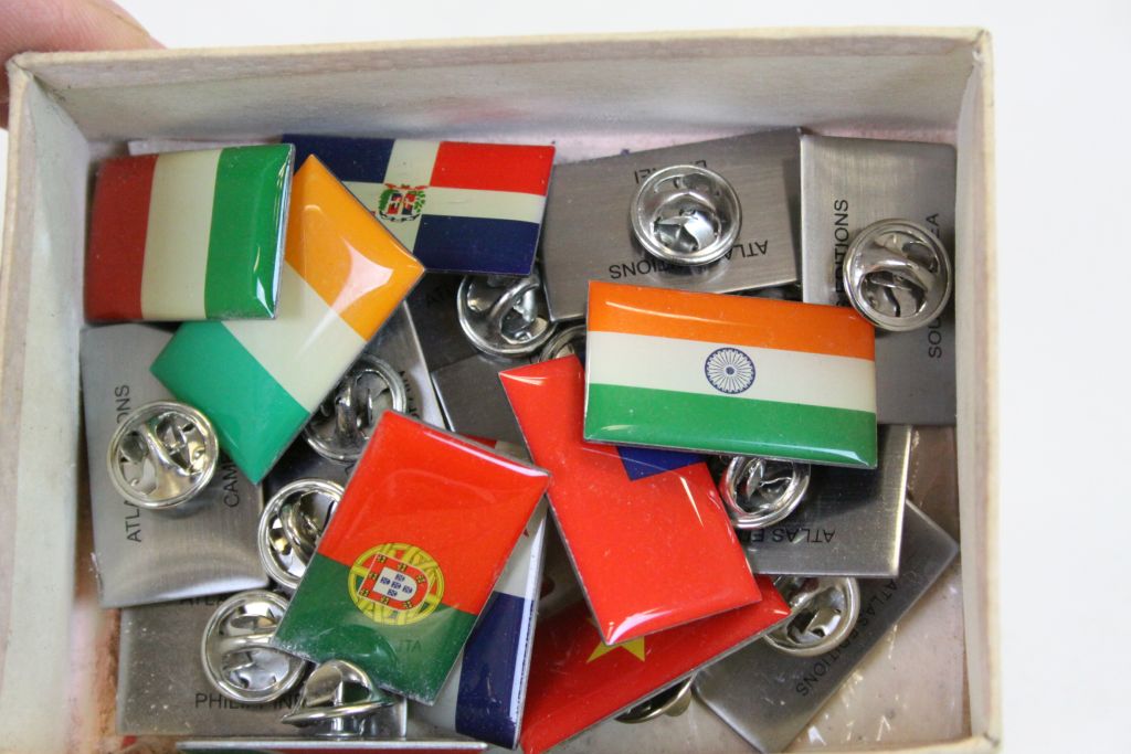 Box of pin badges of World Flags - Image 5 of 6