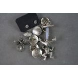 Small collection of White metal & Silver jewellery to include an Anchor brooch with Agate and a