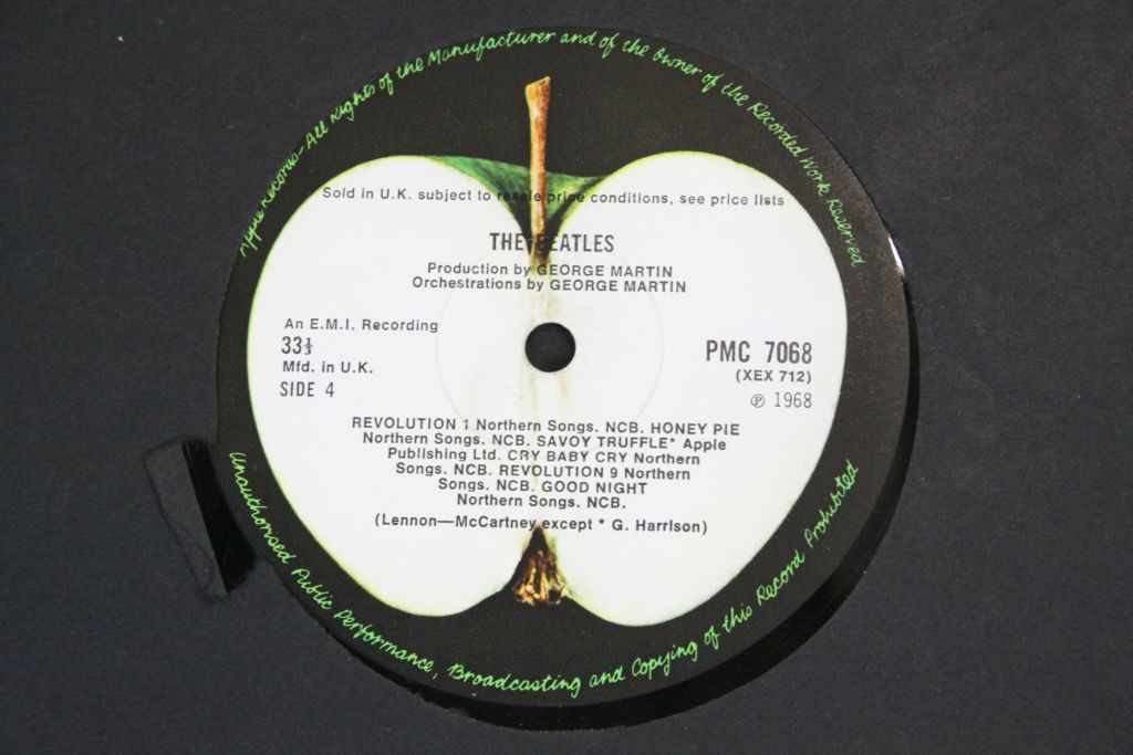 Vinyl - The Beatles - White Album (PMC 7067/8) low No. 0022920, with one poster and black inners. - Image 5 of 7