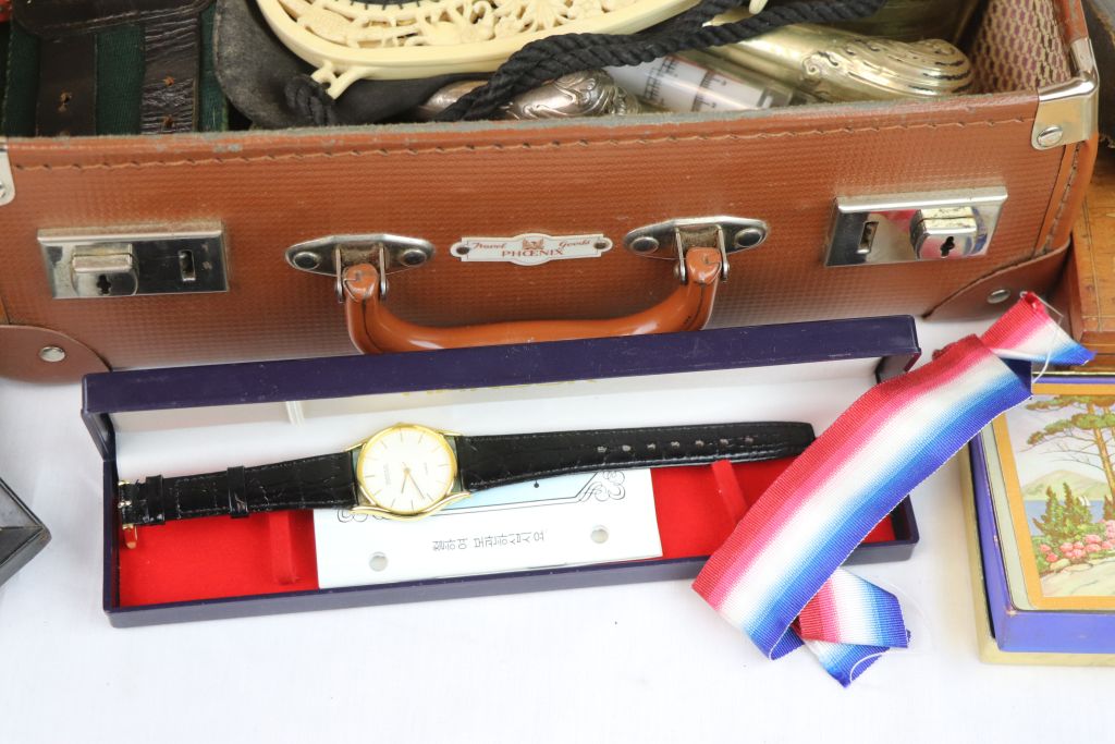 Small Suitcase of Mixed Collectables to include Watches, Pistol Grip Knives, Paperweights, etc - Image 7 of 9