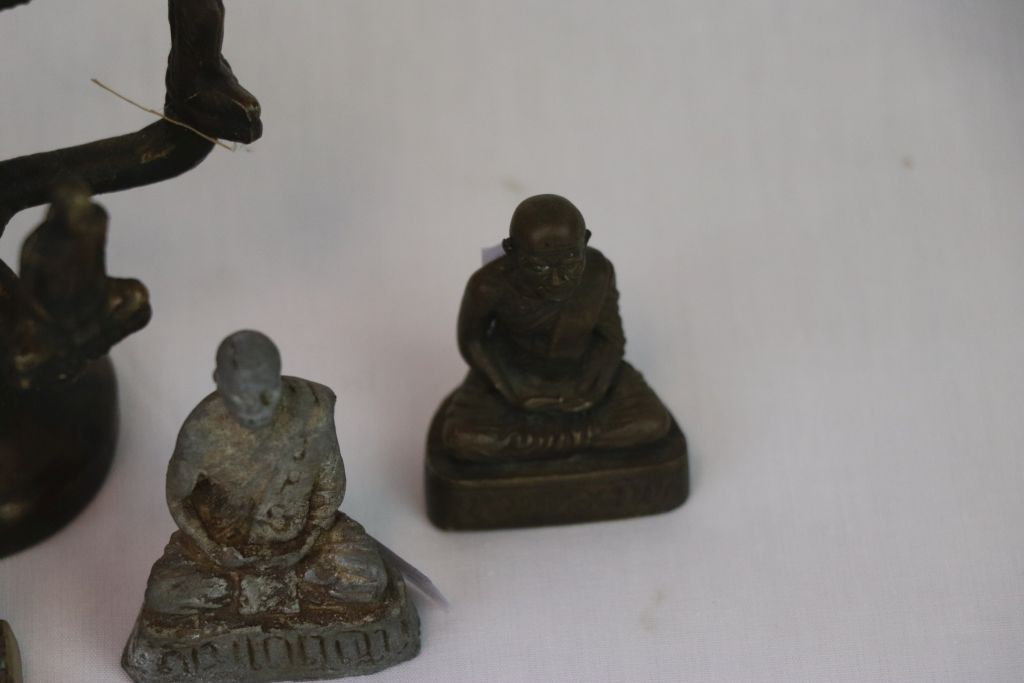 Bronze stand with nine Buddhist Monks plus four other Thai Monks - Image 6 of 8