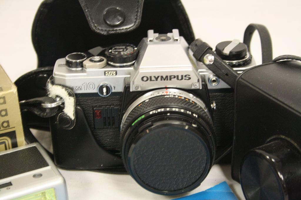 Cased Olympus OM 10 SLR Camera with Instruction Booklet, Boxed Olympus Extension Tube 24 and Miranda - Image 2 of 5