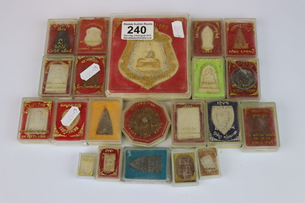 21 Boxed Thai Buddhist Amulets to include a large example - Image 14 of 14