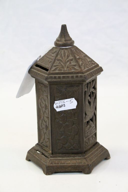 Vintage Cast Iron "Pergola" style Money Box with RD number to base, stands approx 15.5cm - Image 2 of 5