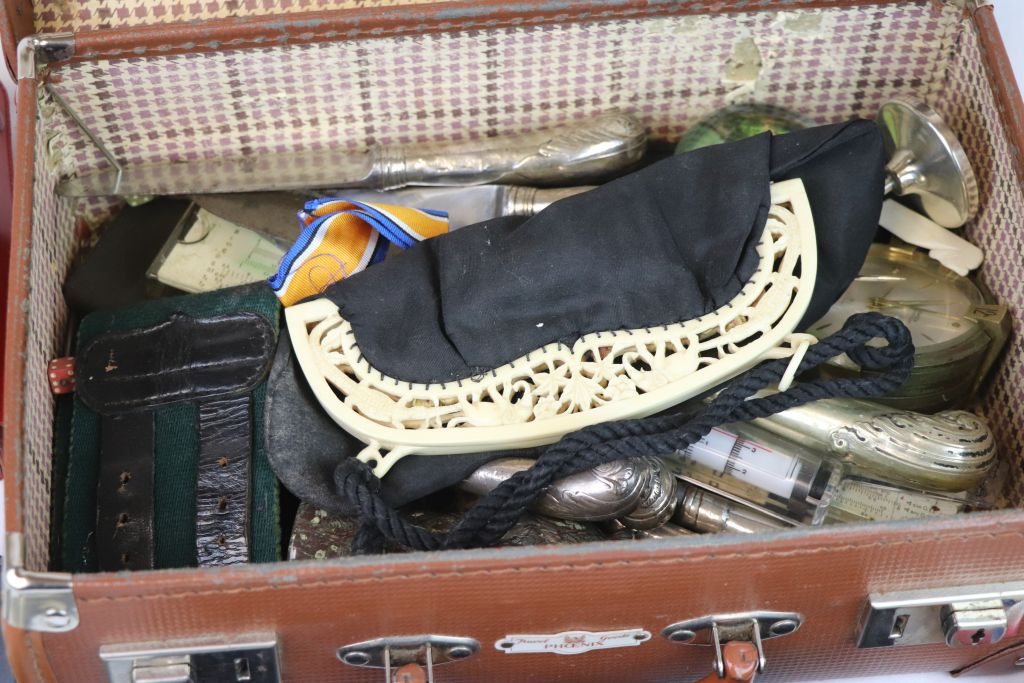 Small Suitcase of Mixed Collectables to include Watches, Pistol Grip Knives, Paperweights, etc - Image 9 of 9