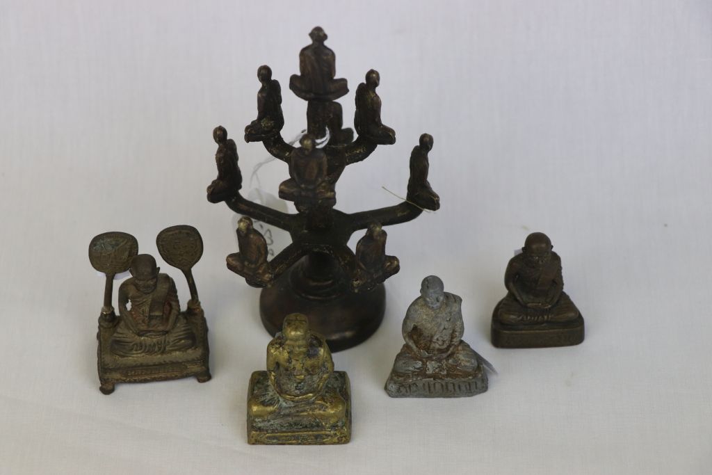 Bronze stand with nine Buddhist Monks plus four other Thai Monks - Image 8 of 8