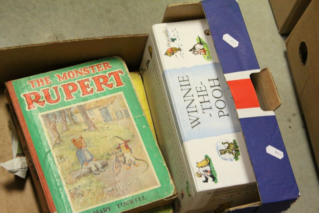 Box of mixed collectables to include Beatrix Potter children's Books, Winnie the Pooh complete boxed - Image 4 of 4