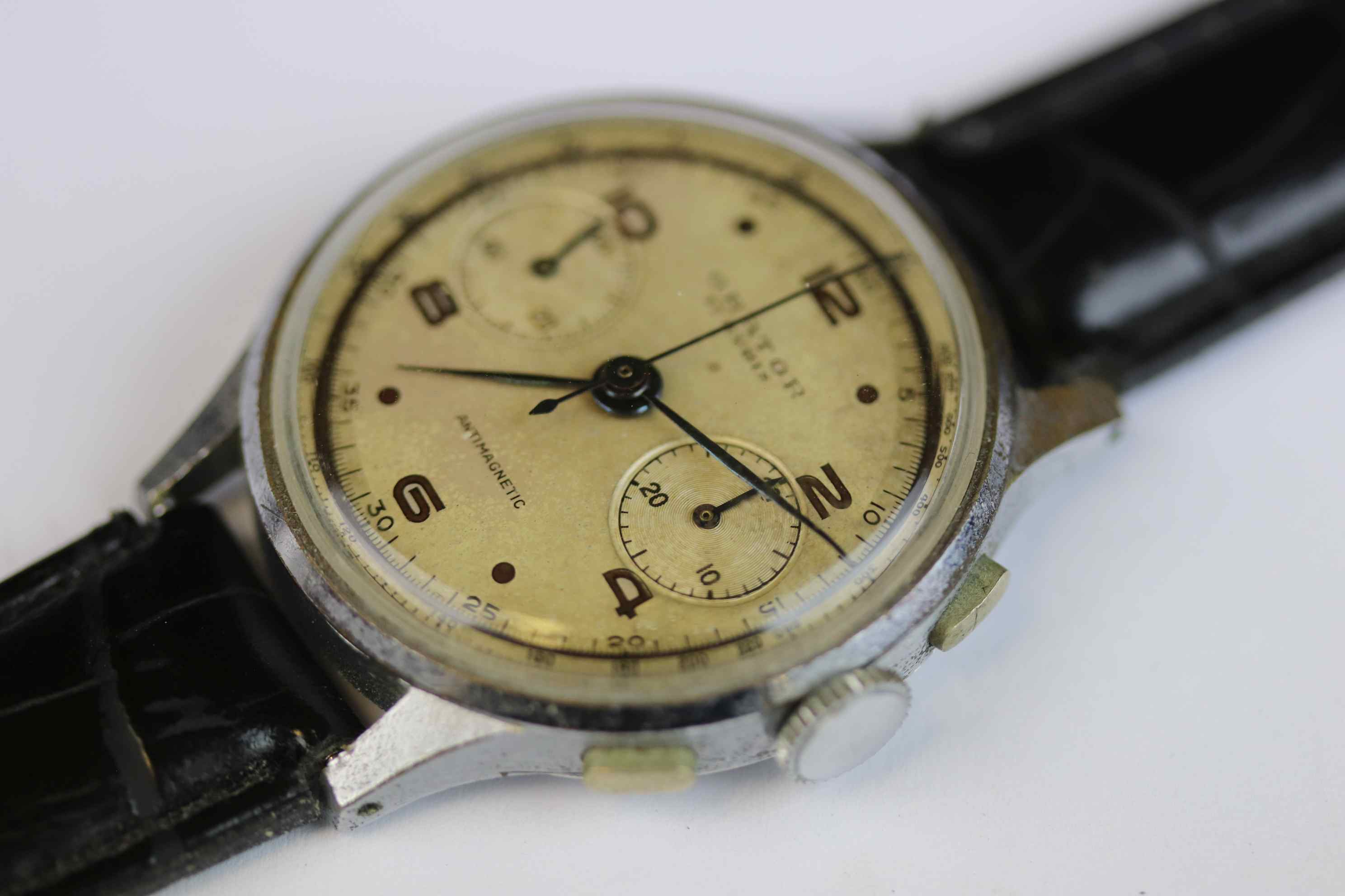 Vintage Gents Orator 17 Jewel Chronograph Wristwatch, with two button register, the silvered dial - Image 4 of 6