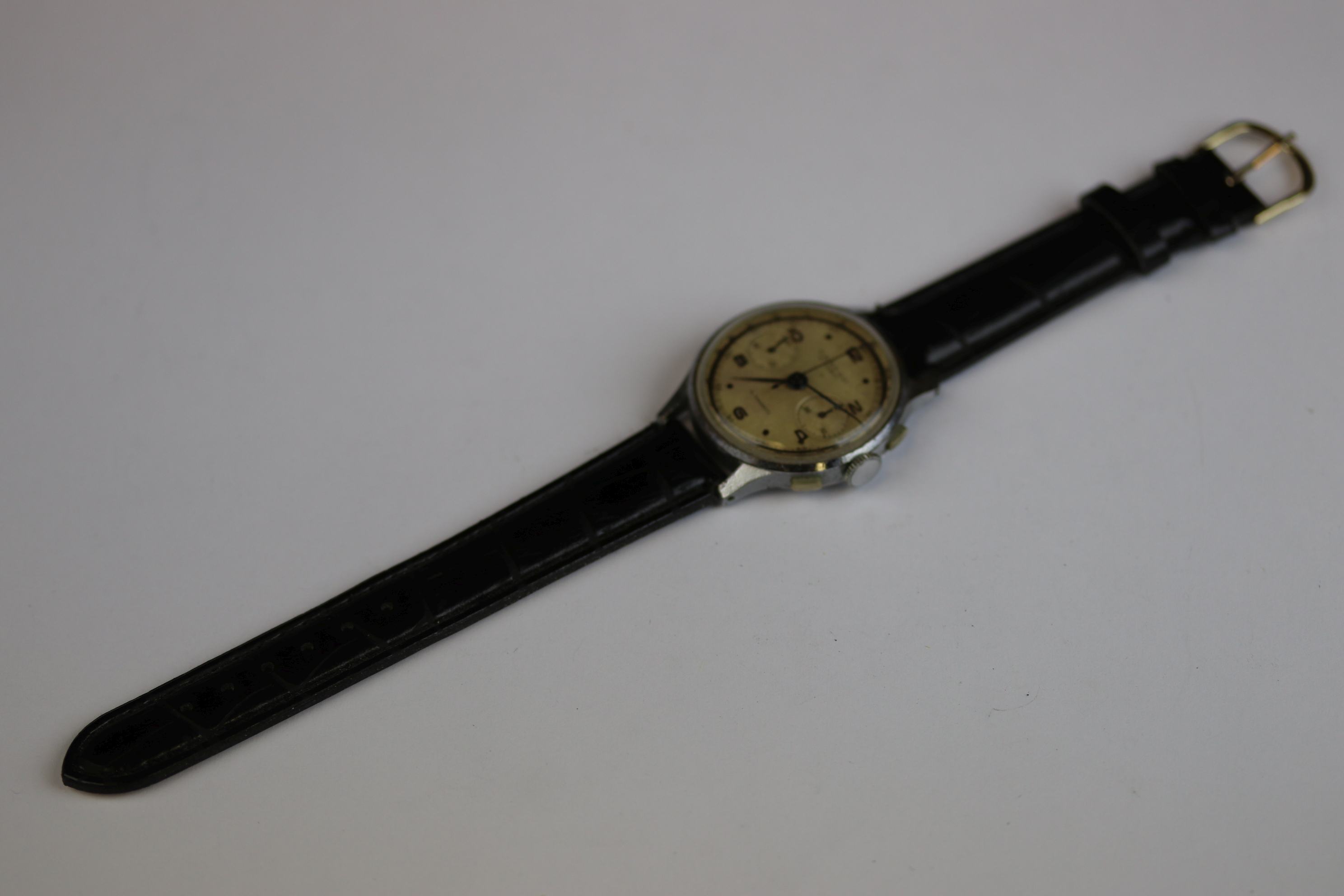 Vintage Gents Orator 17 Jewel Chronograph Wristwatch, with two button register, the silvered dial