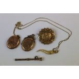 Small collection of vintage 9ct Gold items to include a 19th Century photo Locket, two other