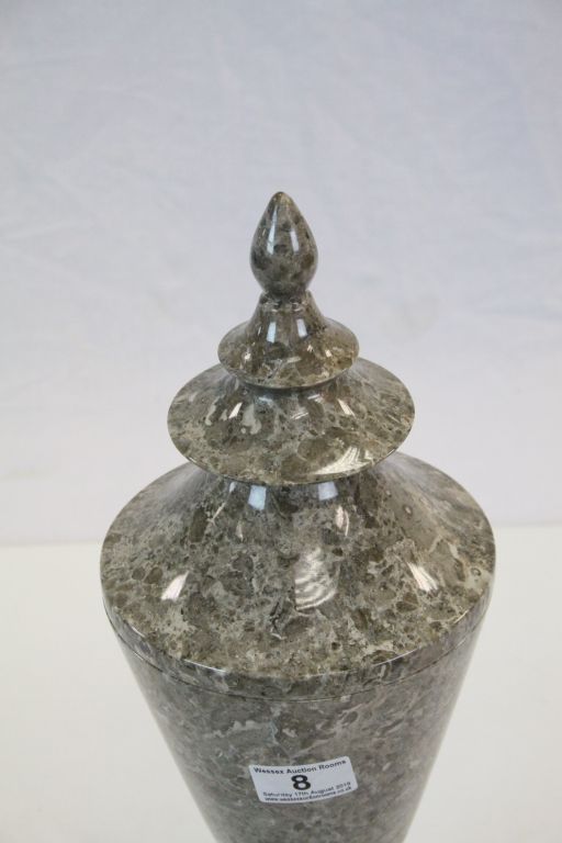 Large carved Stone Urn with cover, stands approx 40cm in total - Image 2 of 6