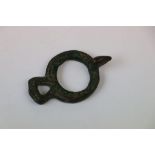 Ancient bronze garment Hook reputedly Chinese Ordos Culture Western Han Period (4 - 2BC), approx 3cm