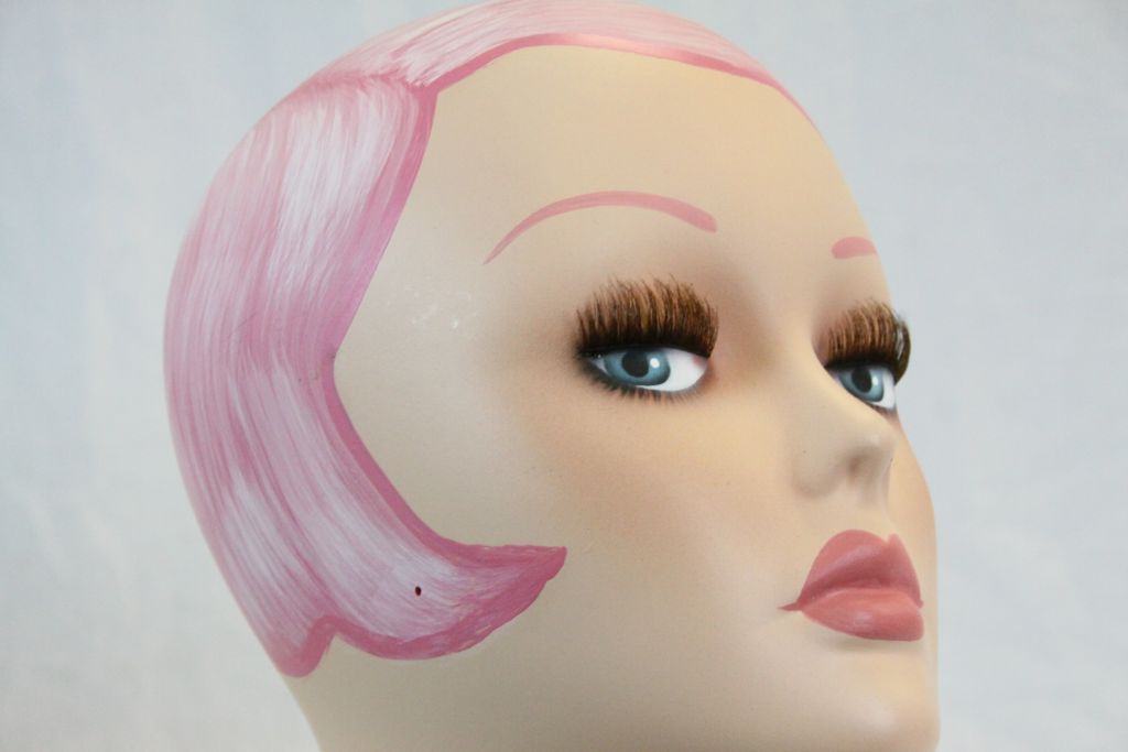 Art Deco style mannequin head, with pink hair and pink lips, stands approx. 45 cm - Image 2 of 2