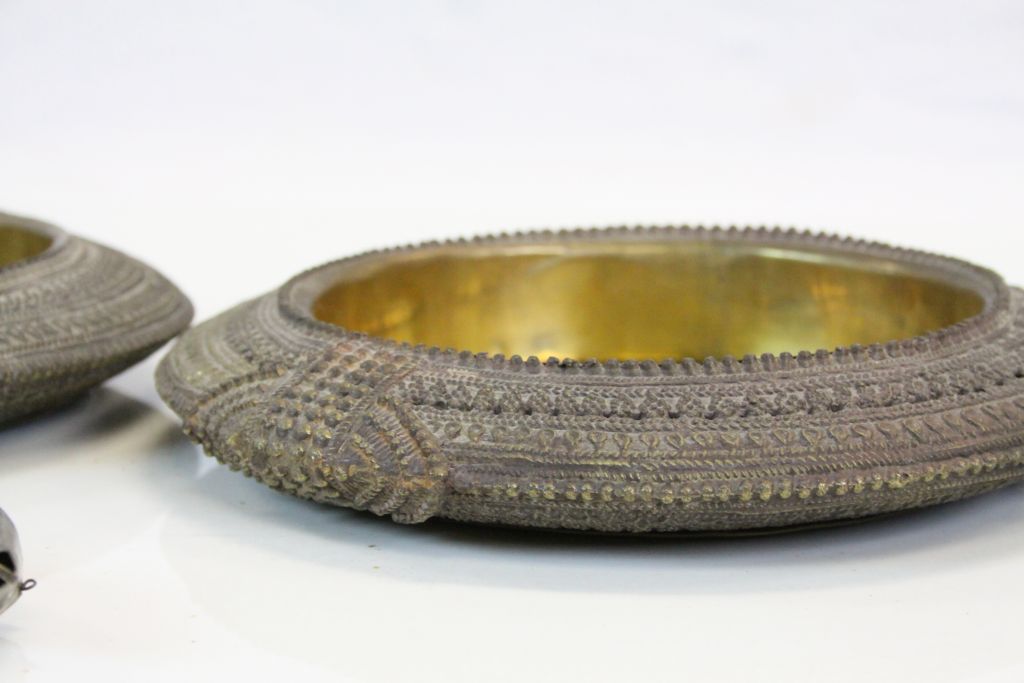 Pair of Middle Eastern brass and copper bowls, three articulated fish - Image 3 of 6