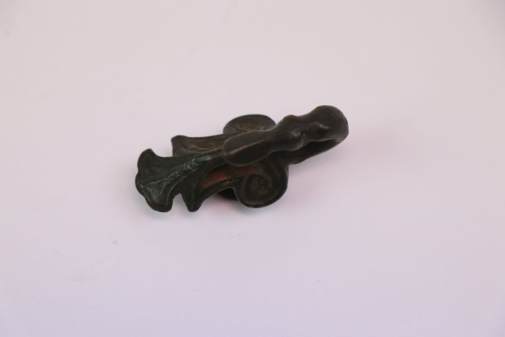 Ancient Bronze Bird toggle reputedly Chinese Ordos Culture (500BC - 100AD), measures approx 5 x 3cm - Image 2 of 4