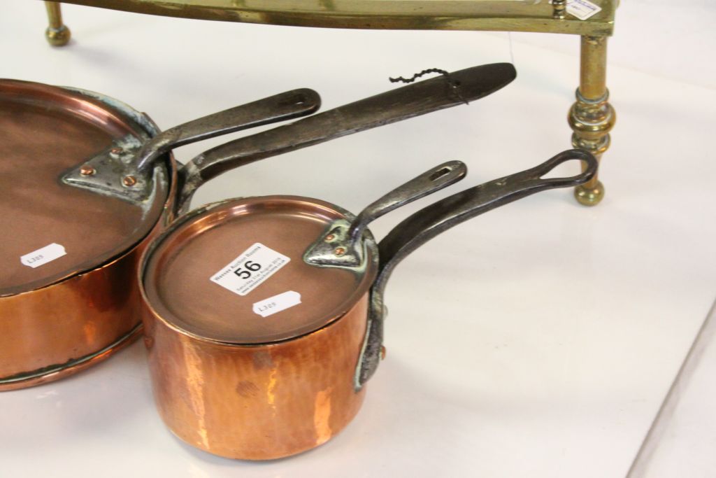 Two Brass Trivets & two Copper Saucepans with lids, both with steel handles - Image 2 of 6