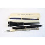 Blue Herringbone pattern boxed Conway Stewart Fountain pen, Parker Slimfold, another pen & an