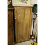 19th century Pine Cupboard with Fitted Shelves