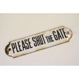 Enamel ' Please Shut the Gate ' Sign