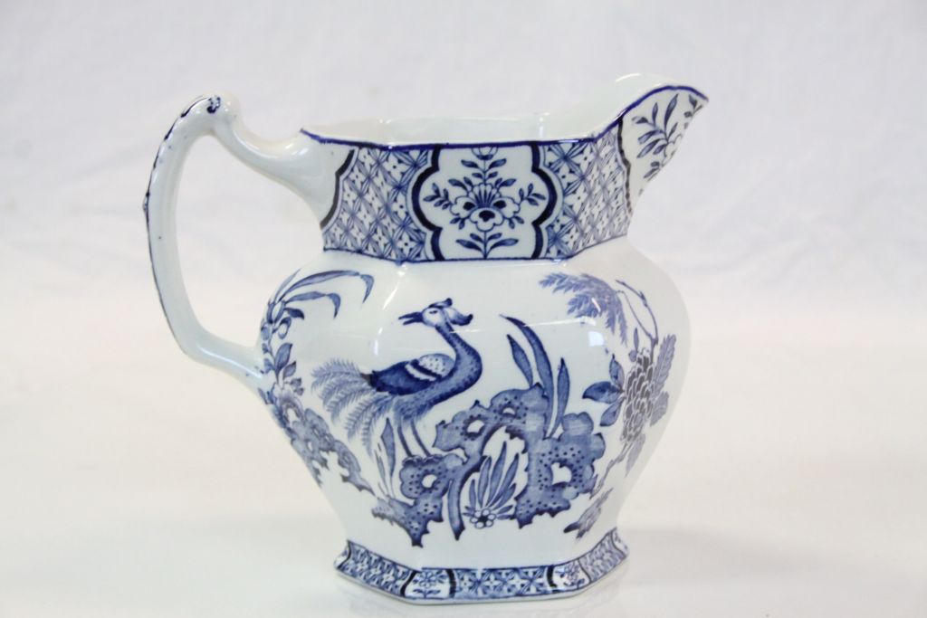 Three Wood & Sons blue & white graduating ceramic Jugs in "Yuan" pattern, the largest approx 17cm - Image 4 of 4