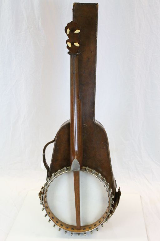 Late 19th Century American "Celebrated Benary" four string Banjo with Mother of Pearl inlay to the - Image 6 of 12