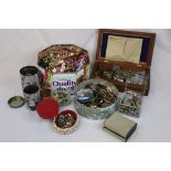 Large box of mixed vintage Costume jewellery etyc