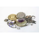 Small collection of vintage Brooches etc to include Hallmarked Silver & Yellow Metal, Mourning