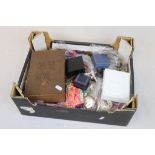 Box of mixed jewellery including silver