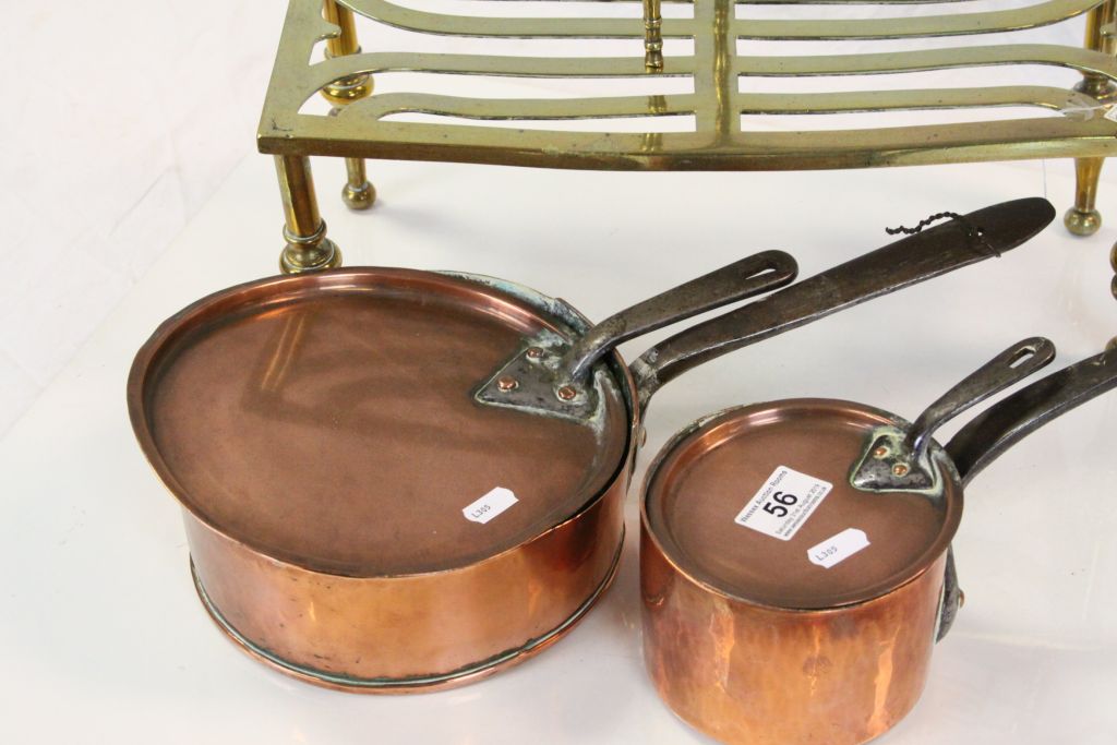 Two Brass Trivets & two Copper Saucepans with lids, both with steel handles - Image 3 of 6