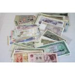 Banknotes - bulk lot ninety one assorted World