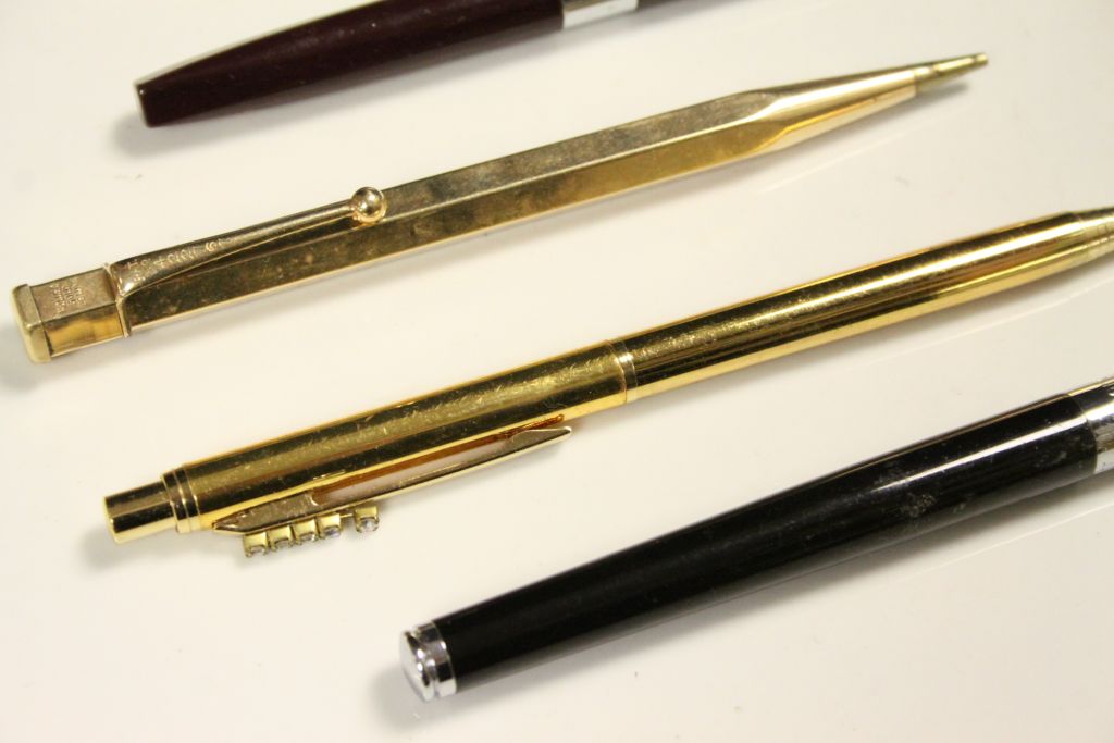 Collection of Pens including Blackbird, Parker Sonnet and a Rolled Gold Yard O Led Propelling - Image 2 of 8